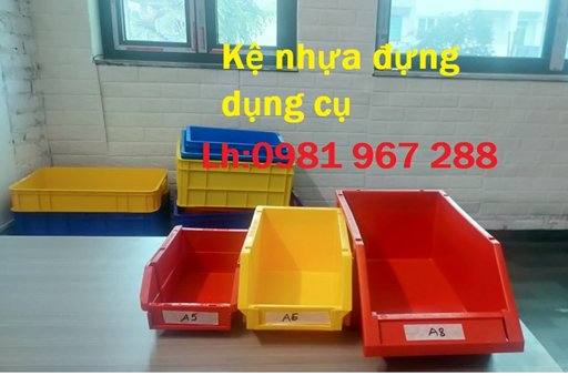 Khay nhựa đựng dụng cụ.jpg